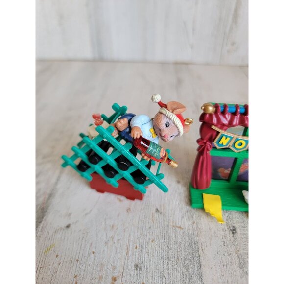 Vintage wine cellar Noel mouse ornament Xmas set - Picture 3 of 5